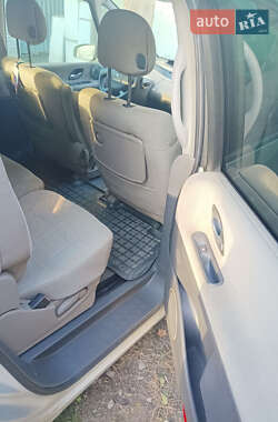 Минивэн Renault Espace 2005 в 