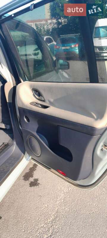 Минивэн Renault Espace 2004 в Коростене