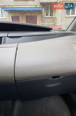 Минивэн Renault Espace 2004 в  фото 18 Минивэн Renault Espace 2004 в