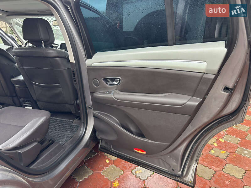 Минивэн Renault Espace 2015 в Краснограде фото 17 Минивэн Renault Espace 2015 в Краснограде