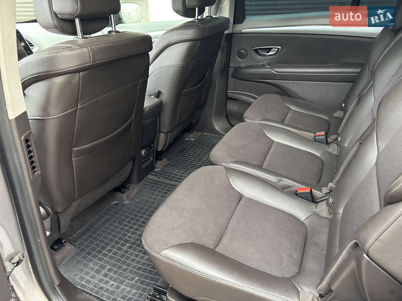 Минивэн Renault Espace 2015 в Краснограде фото 16 Минивэн Renault Espace 2015 в Краснограде