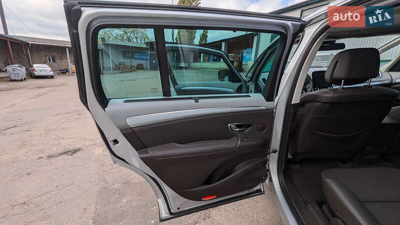 Мінівен Renault Espace 2016 в Рівному