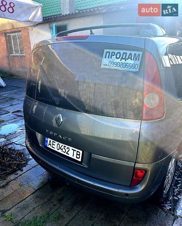Минивэн Renault Espace 2004 в Першотравенске