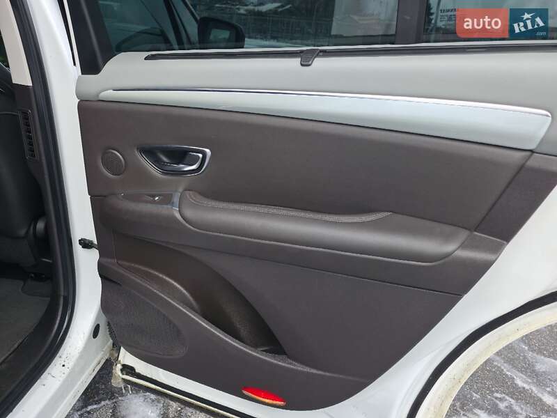 Мінівен Renault Espace 2015 в Дніпрі