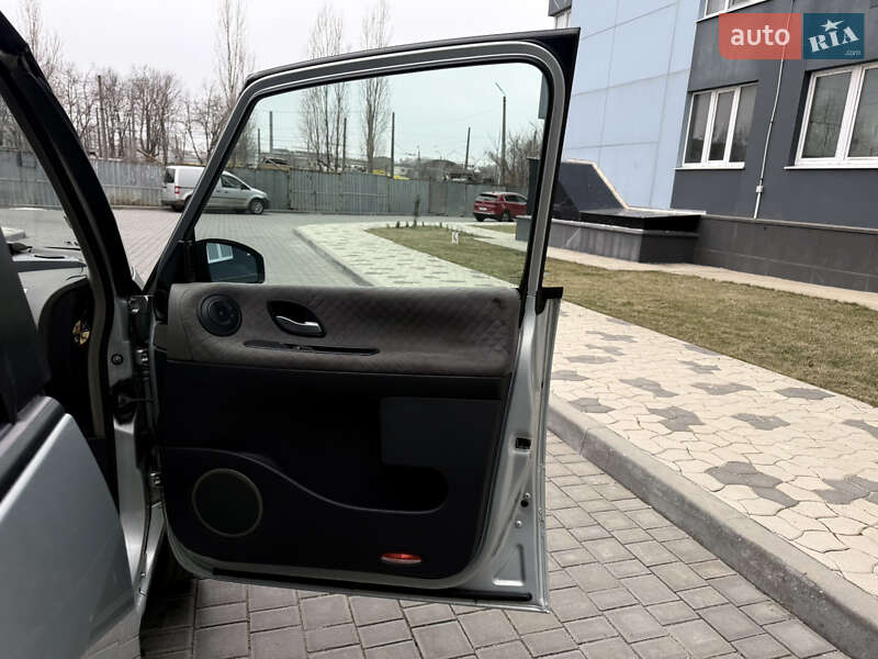 Мінівен Renault Espace 2004 в Одесі фото 46 Мінівен Renault Espace 2004 в Одесі