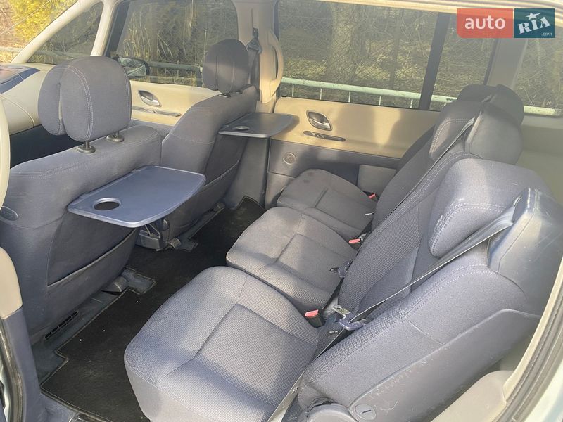 Минивэн Renault Espace 2003 в Городке