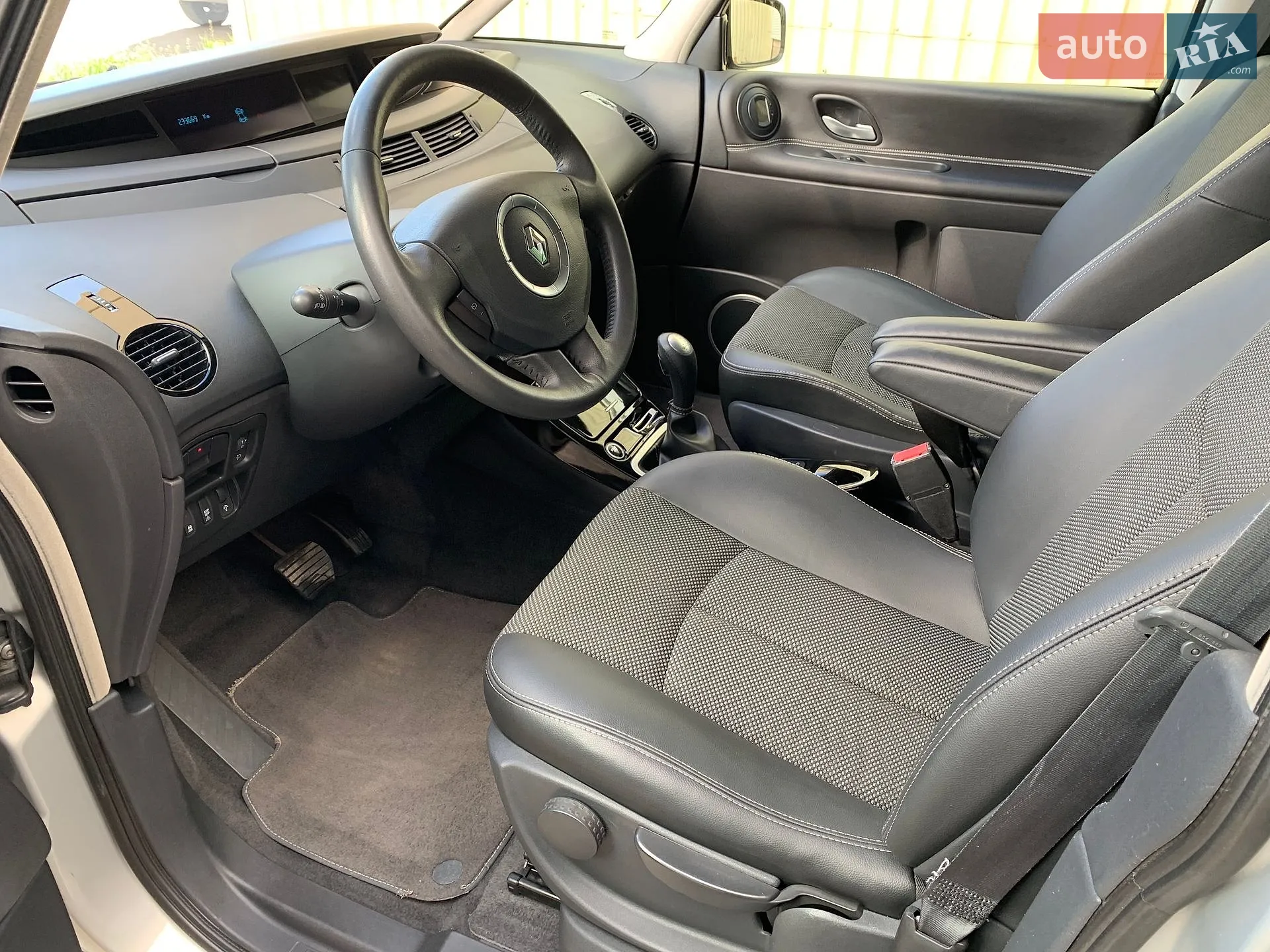 2011 Renault Espace - мініатюра 24