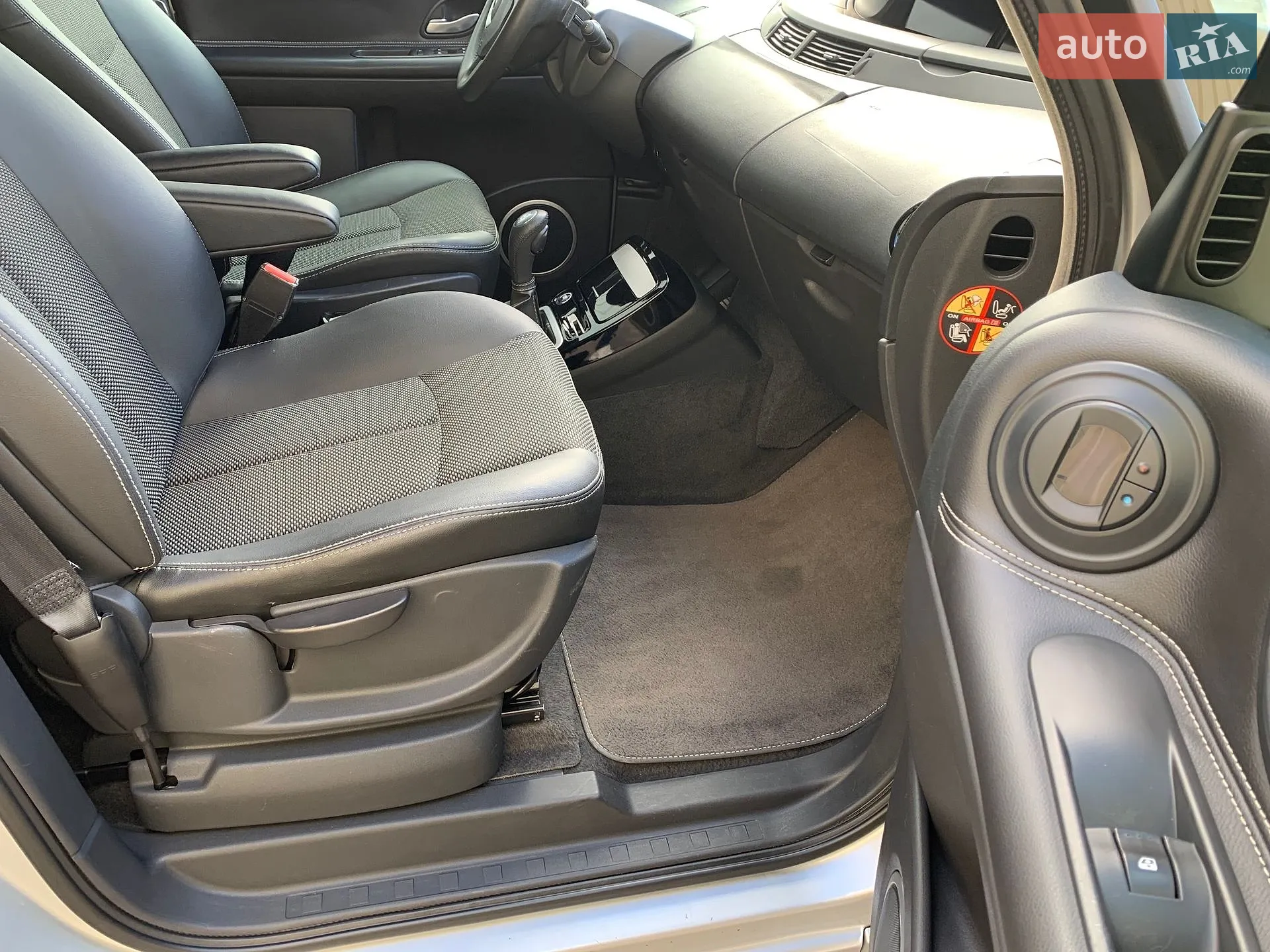 2011 Renault Espace - мініатюра 42