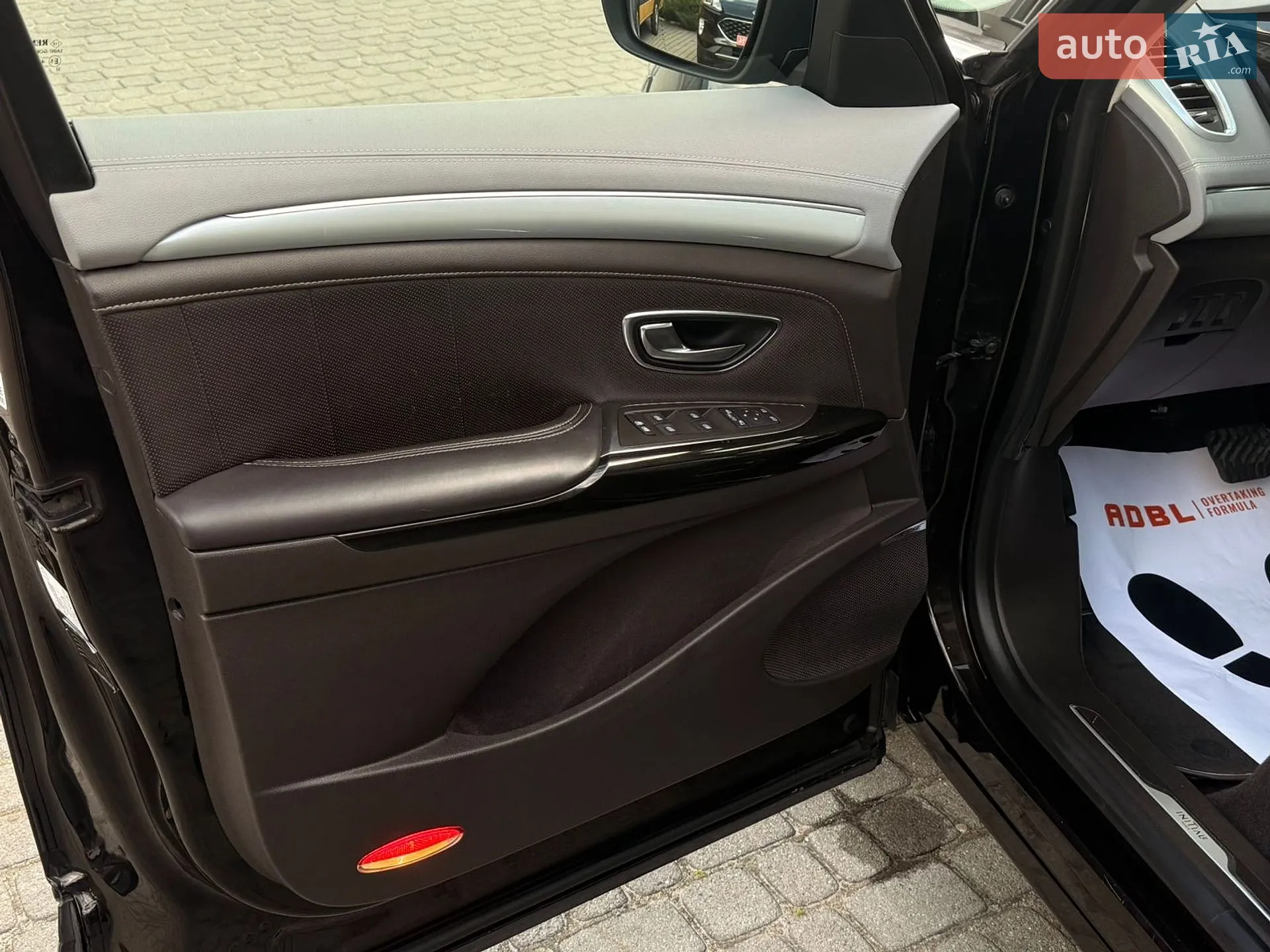 2016 Renault Espace - мініатюра 12