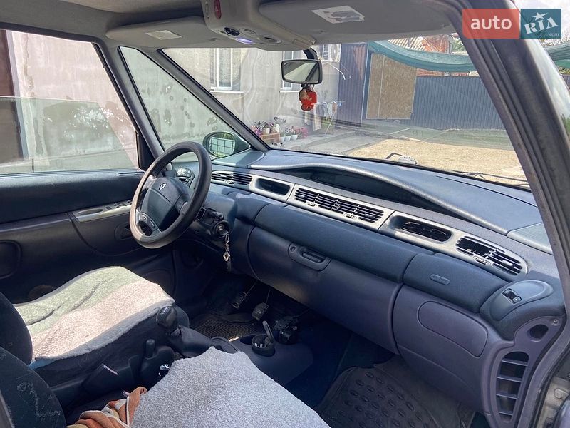 Мінівен Renault Espace 2001 в Помічній