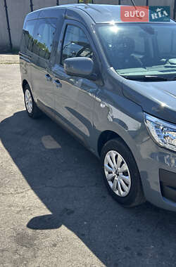 Минивэн Renault Express 2023 в 