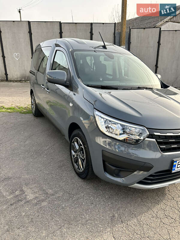Минивэн Renault Express 2023 в 