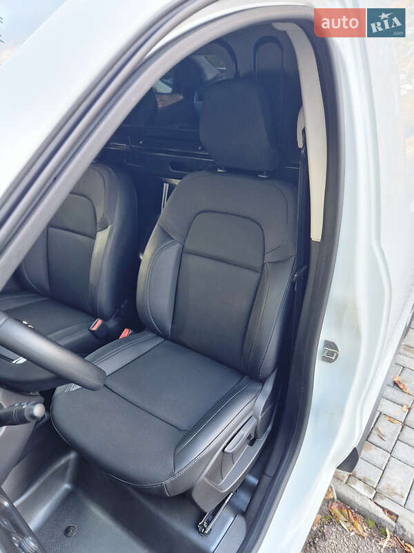 Грузовой фургон Renault Express 2023 в Дрогобыче