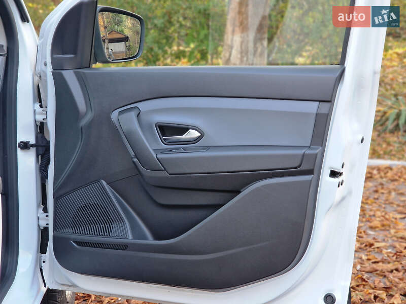 Грузовой фургон Renault Express 2023 в Дрогобыче