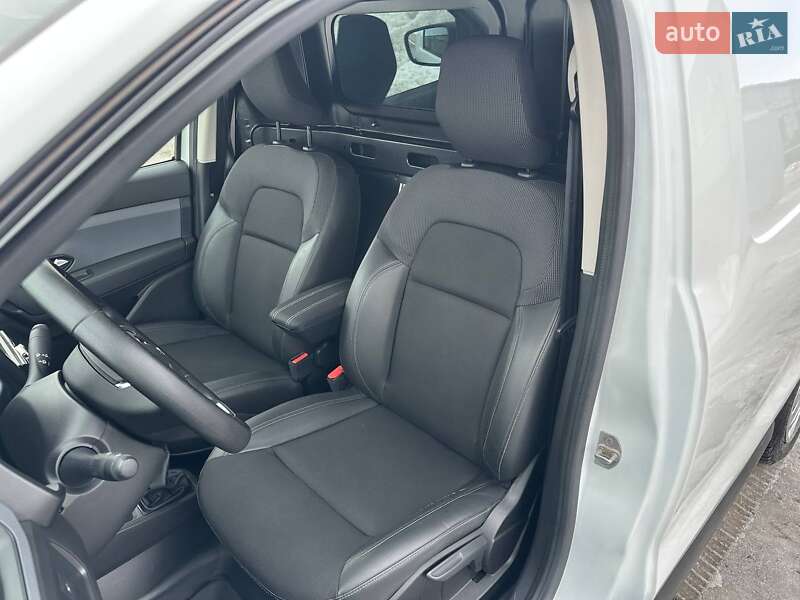 Вантажний фургон Renault Express 2023 в Києві фото 12 Вантажний фургон Renault Express 2023 в Києві