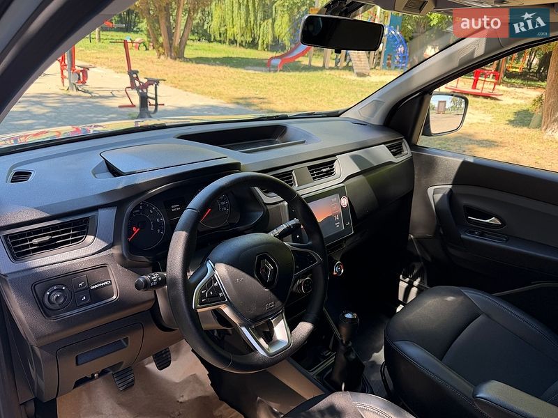 Грузовой фургон Renault Express 2023 в Млинове