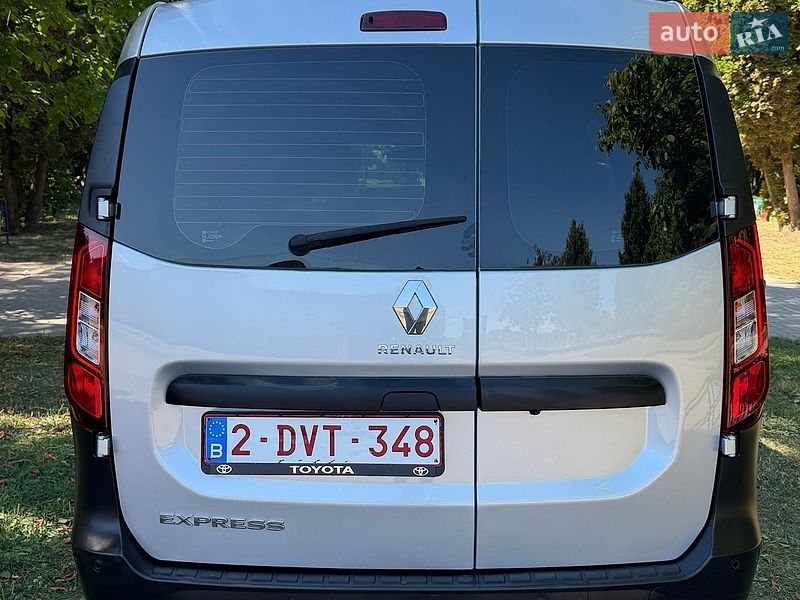 Грузовой фургон Renault Express 2023 в Млинове