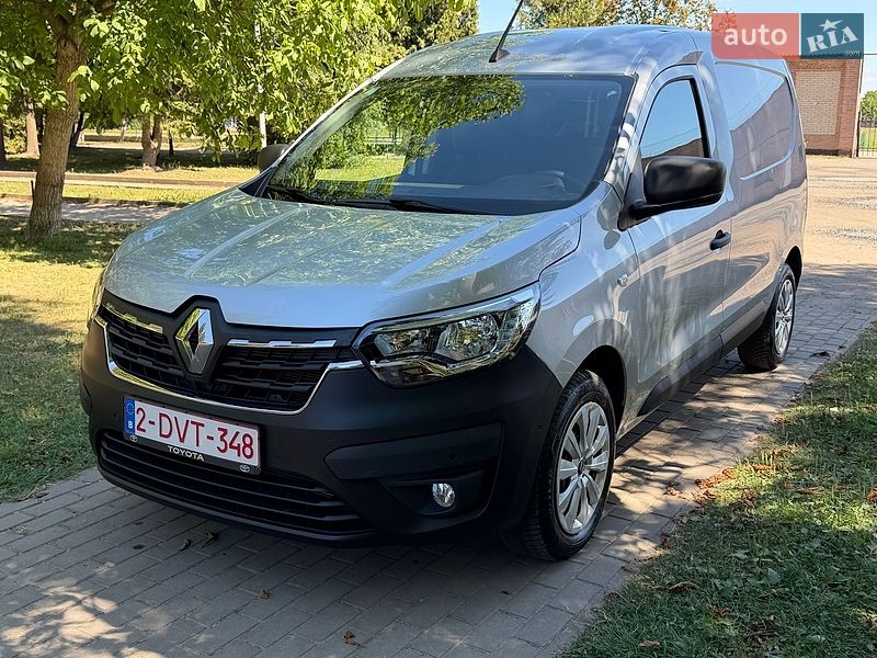 Грузовой фургон Renault Express 2023 в Млинове