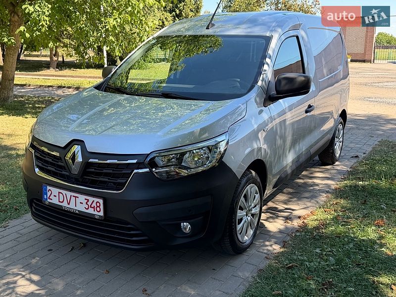 Грузовой фургон Renault Express 2023 в Млинове