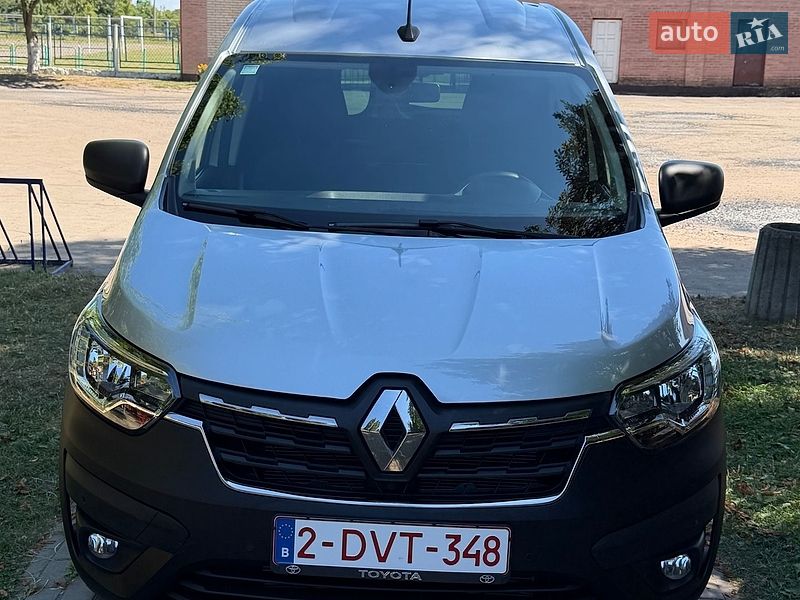 Грузовой фургон Renault Express 2023 в Млинове