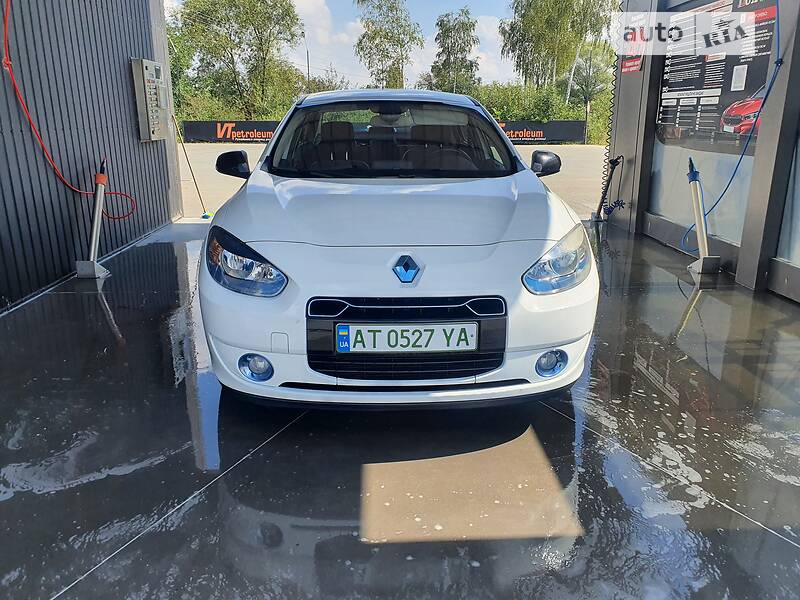 Седан Renault Fluence Z.E. 2011 в Калуші