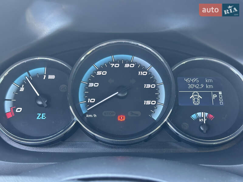 Седан Renault Fluence Z.E. 2012 в Житомире