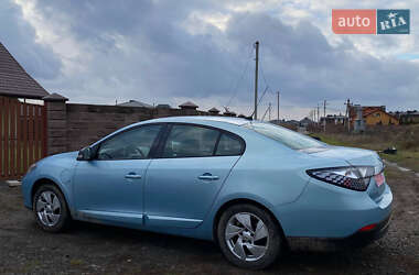 Седан Renault Fluence Z.E. 2012 в Рованцах