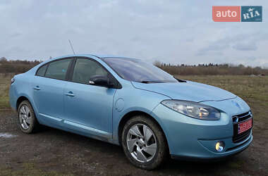 Седан Renault Fluence Z.E. 2012 в Рованцах