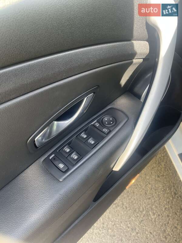 Седан Renault Fluence Z.E. 2012 в Луцке