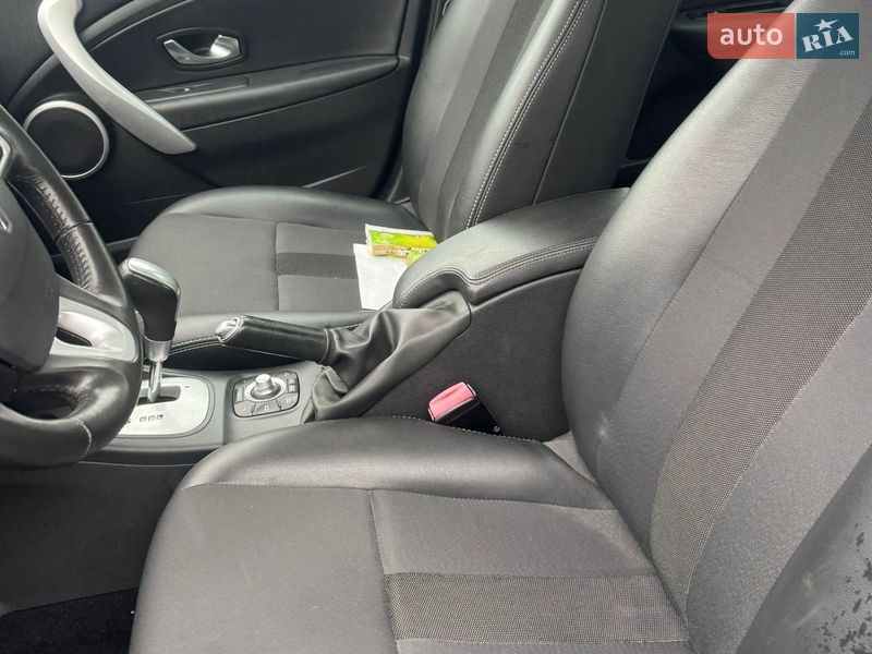 Седан Renault Fluence Z.E. 2012 в Львове