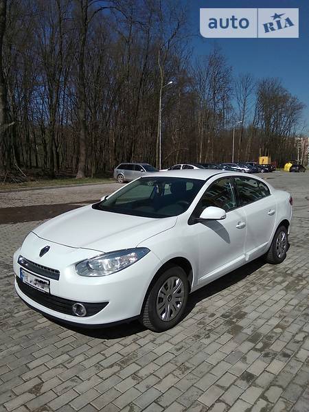 Renault Fluence 2011 года
