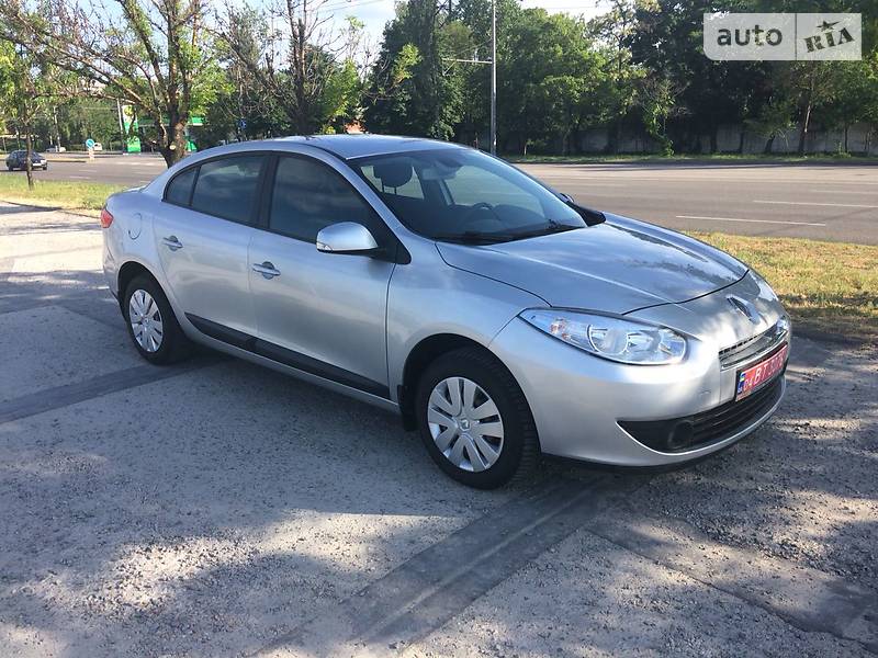 Renault Fluence 2011 года