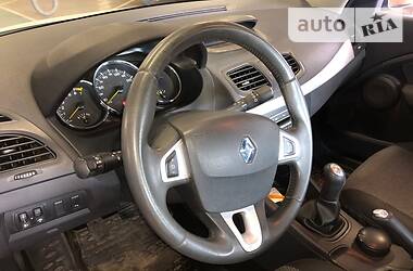 Седан Renault Fluence 2012 в 