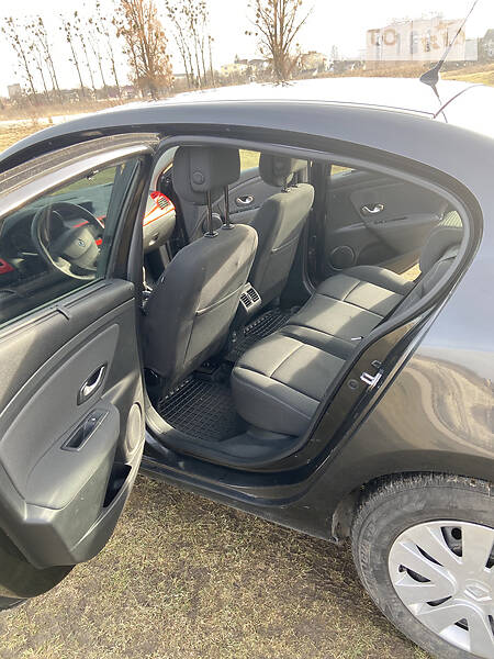 Седан Renault Fluence 2010 в Рівному