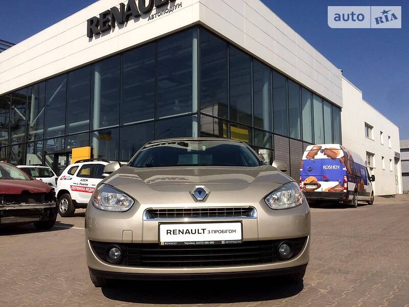 Седан Renault Fluence 2010 в Чернівцях
