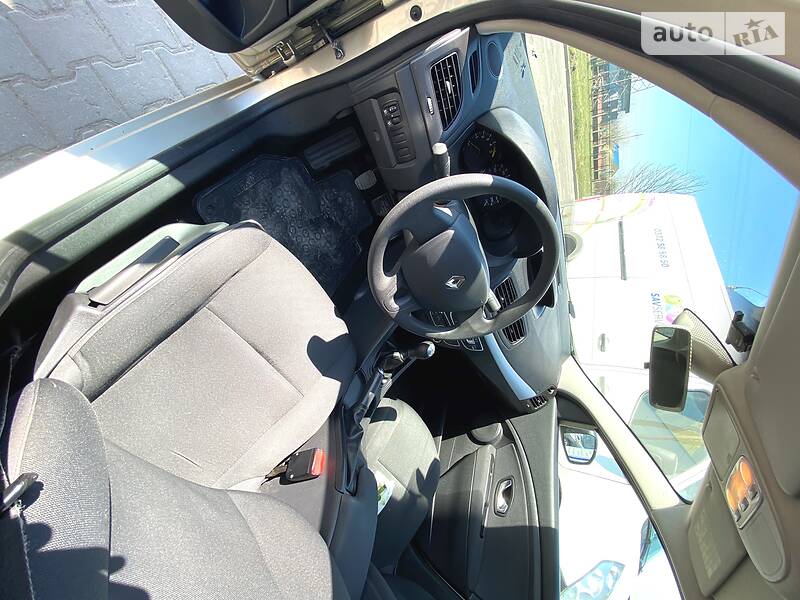 Седан Renault Fluence 2010 в Чернівцях