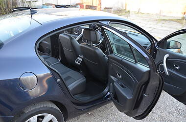 Седан Renault Fluence 2012 в 