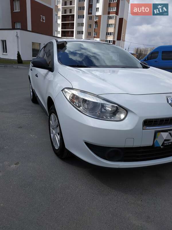 Седан Renault Fluence 2012 в Вишневом