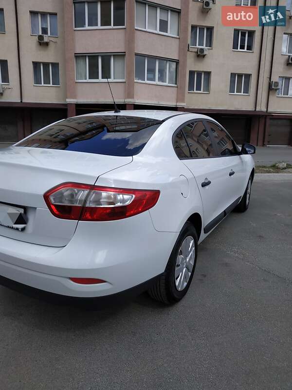 Седан Renault Fluence 2012 в Вишневом