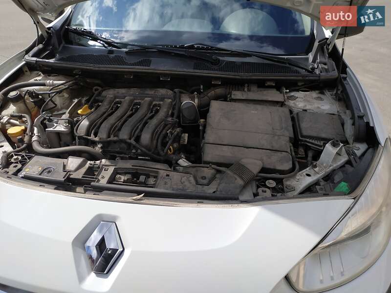 Седан Renault Fluence 2012 в Вишневом