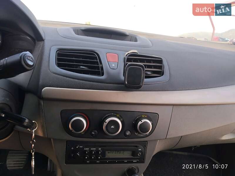 Седан Renault Fluence 2011 в Мукачевому фото 23 Седан Renault Fluence 2011 в Мукачевому
