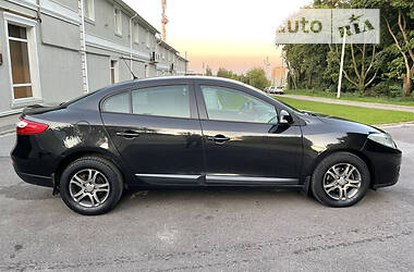 Седан Renault Fluence 2010 в Львові