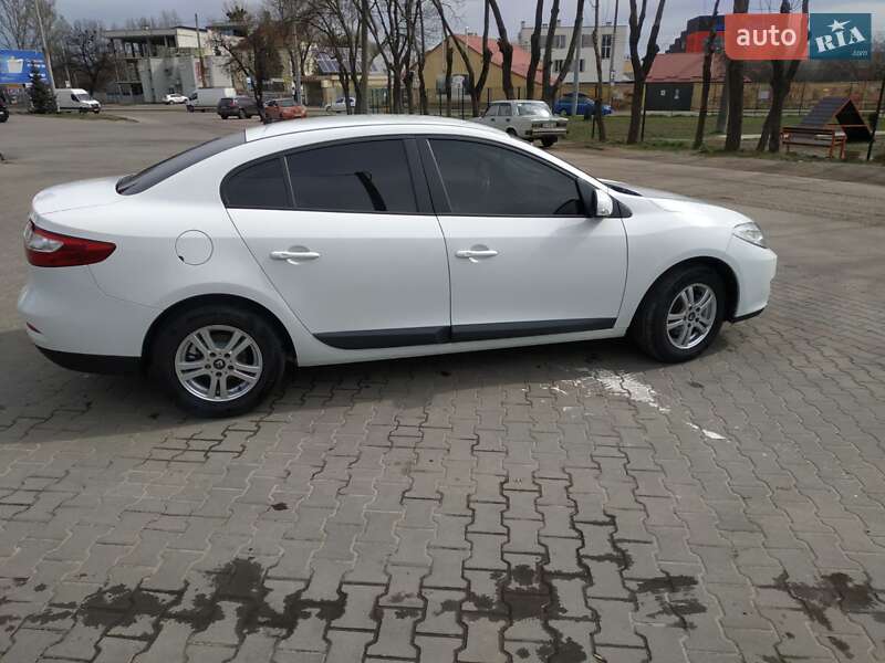 Седан Renault Fluence 2012 в Львове