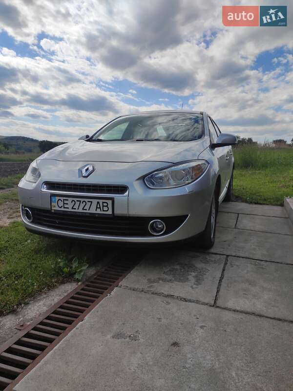 Седан Renault Fluence 2010 в Черновцах