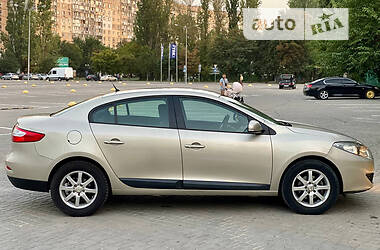 Седан Renault Fluence 2010 в Одесі