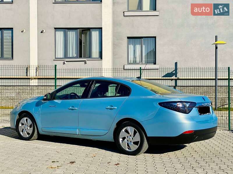 Седан Renault Fluence 2012 в Калуше