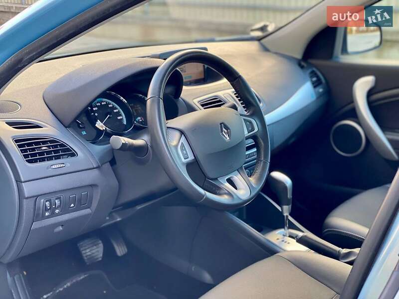 Седан Renault Fluence 2012 в Калуше