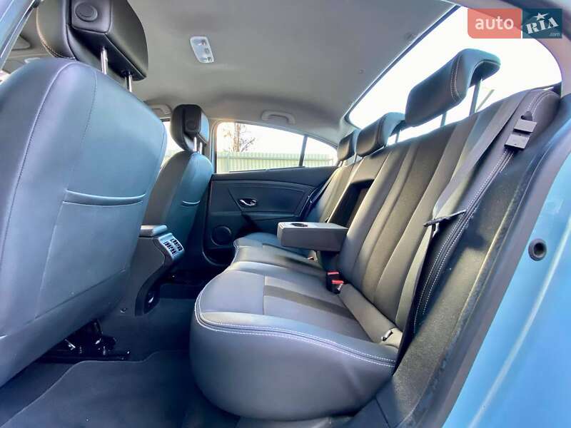 Седан Renault Fluence 2012 в Калуше