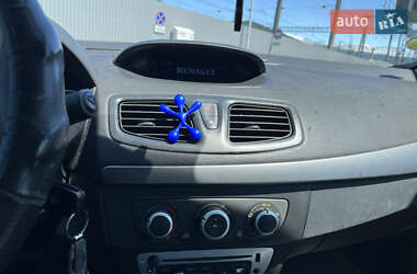 Седан Renault Fluence 2013 в 