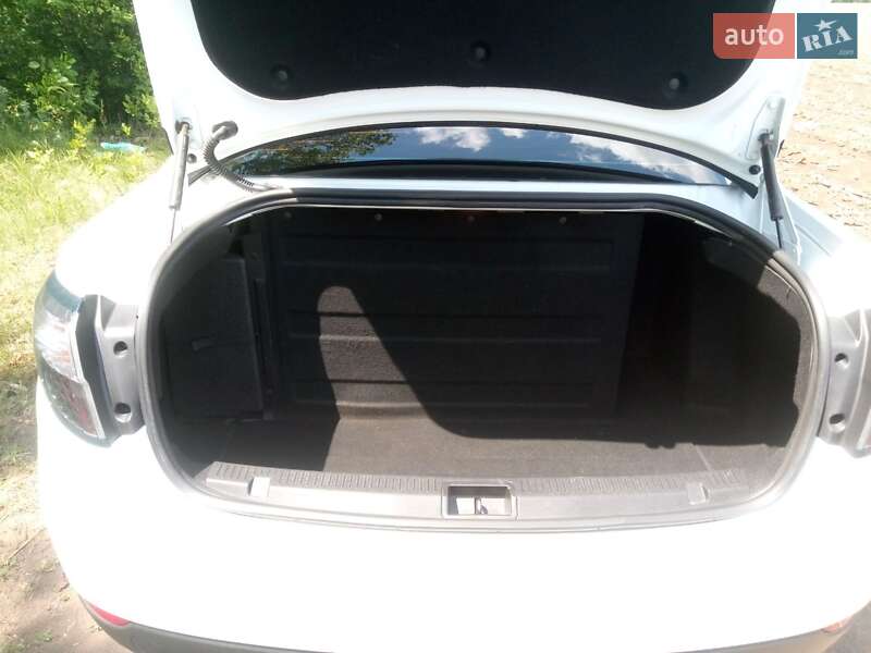 Седан Renault Fluence 2012 в Слов'янську